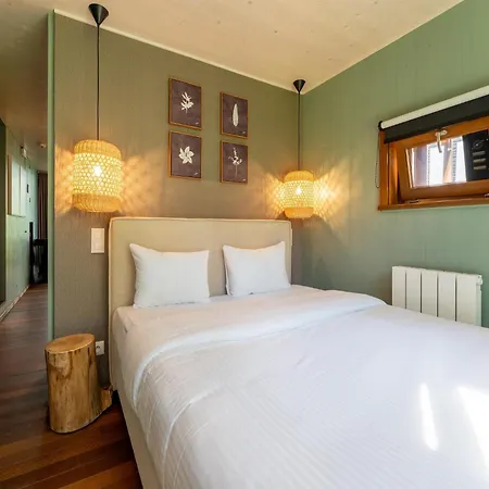 Treehouse In Tournai With Sauna & Forest Views بيت للعطل Antoing