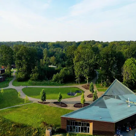 Treehouse In Tournai With Sauna & Forest Views Antoing